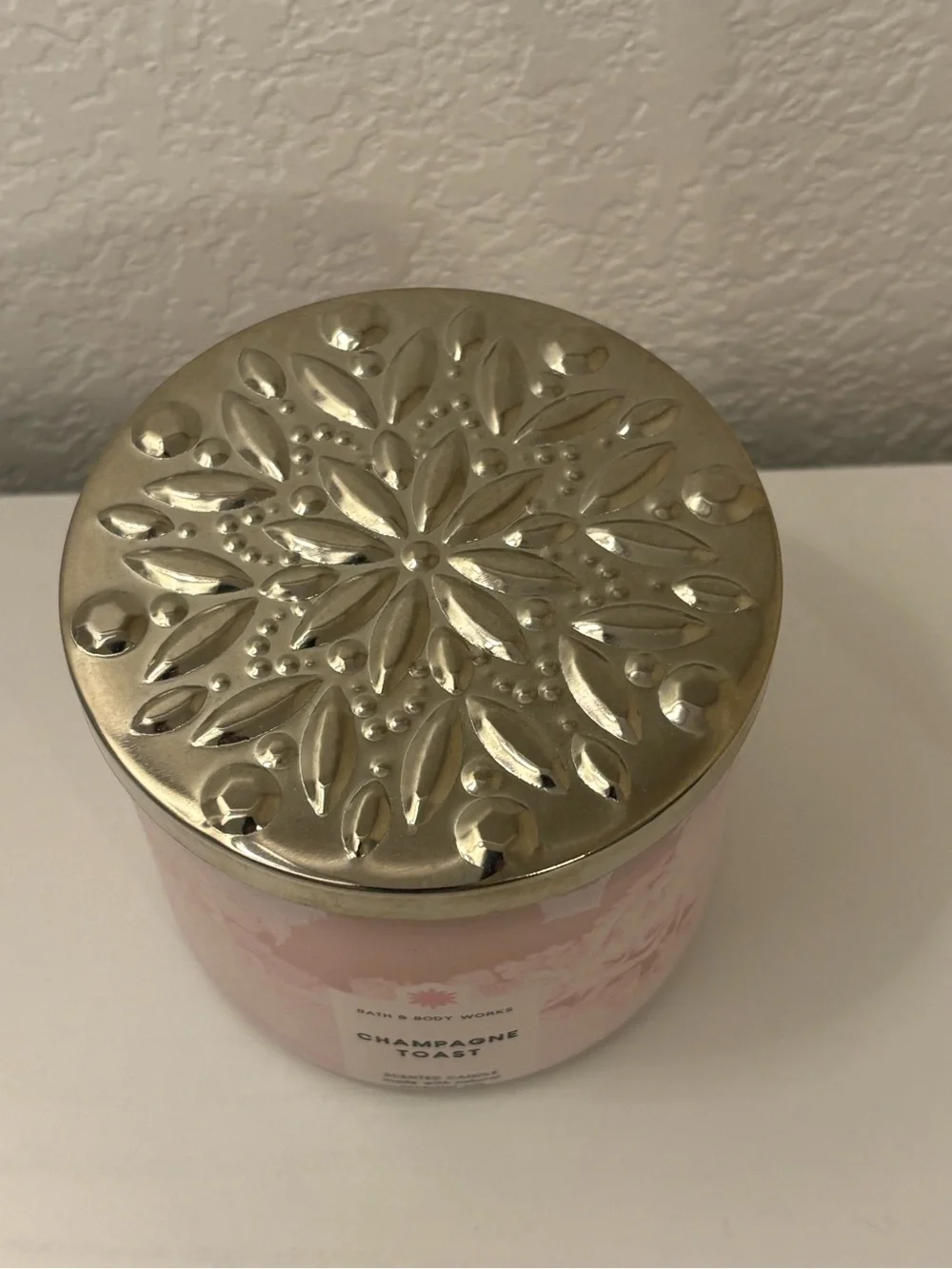 Bath & Body Works Champagne Toast Scented Candle - Snowflake lid